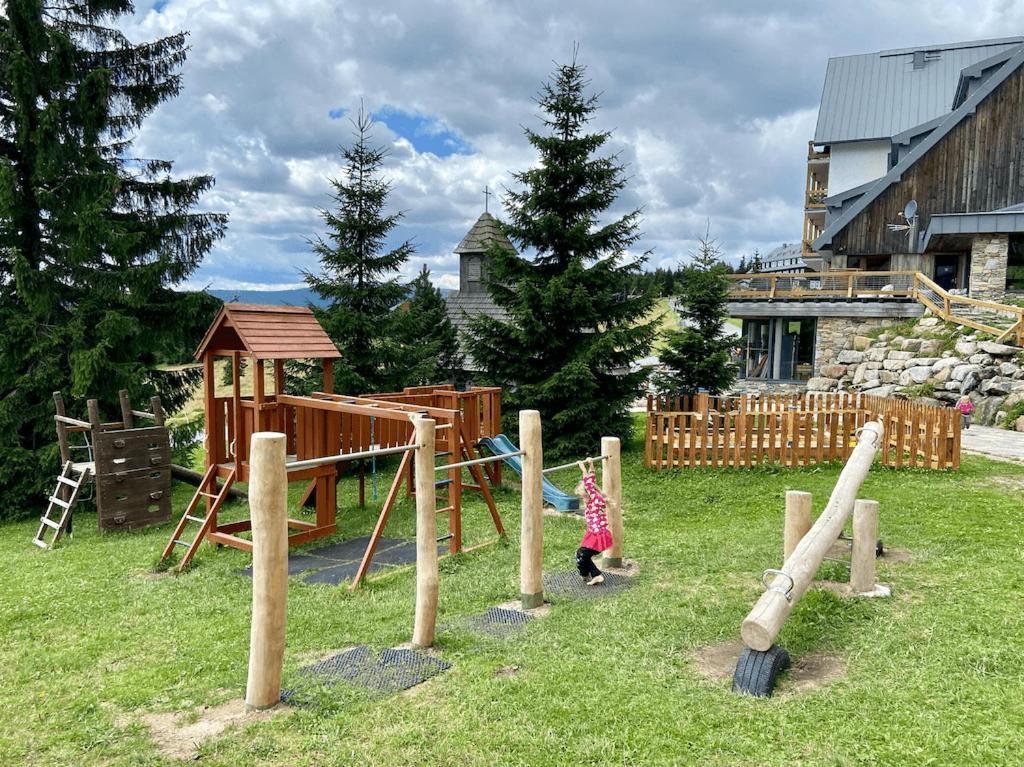 Erlebachova Bouda, Hotel - Resort Svaty Frantisek Spindleruv Mlyn Exterior foto