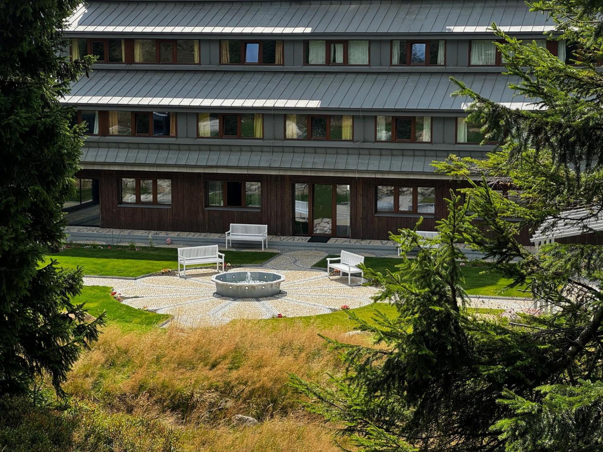 Erlebachova Bouda, Hotel - Resort Svaty Frantisek Spindleruv Mlyn Exterior foto